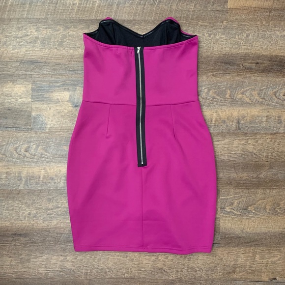 Costa Blanca | Strapless Purple Dress - Picture 2 of 8